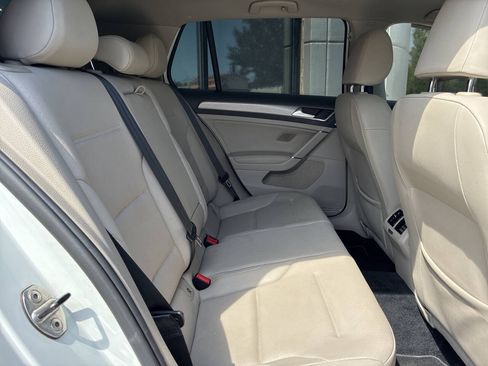 Used 2015 Volkswagen Golf SE w/ Golf Sport Package FWD image 12