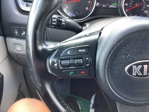 Used 2015 Kia Sedona SX FWD image 18