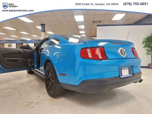 Used 2010 Ford Mustang Coupe RWD image 8