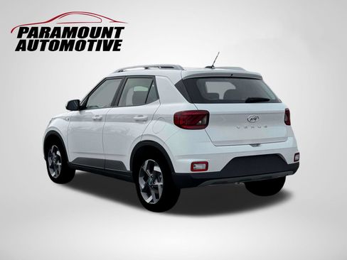 Used 2026 Hyundai Venue SEL FWD image 5