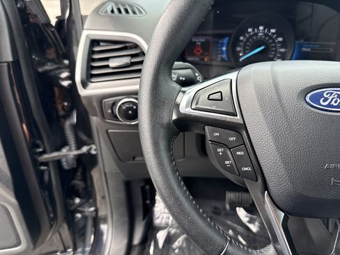 Used 2024 Ford Edge SEL AWD/4WD image 19