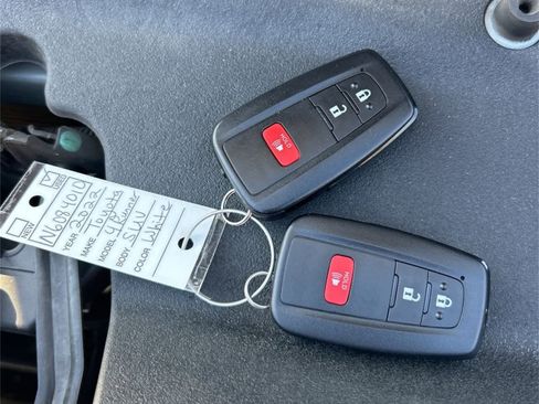 Used 2022 Toyota 4Runner Limited image 27