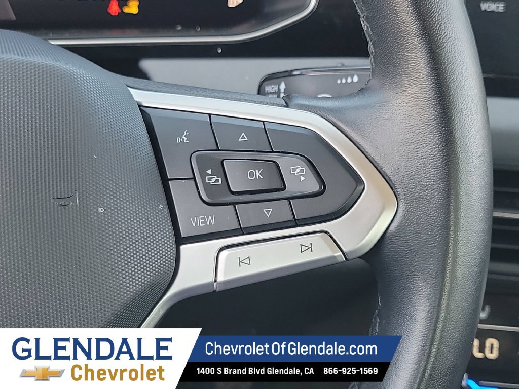 Used 2025 Volkswagen Jetta SE FWD image 24