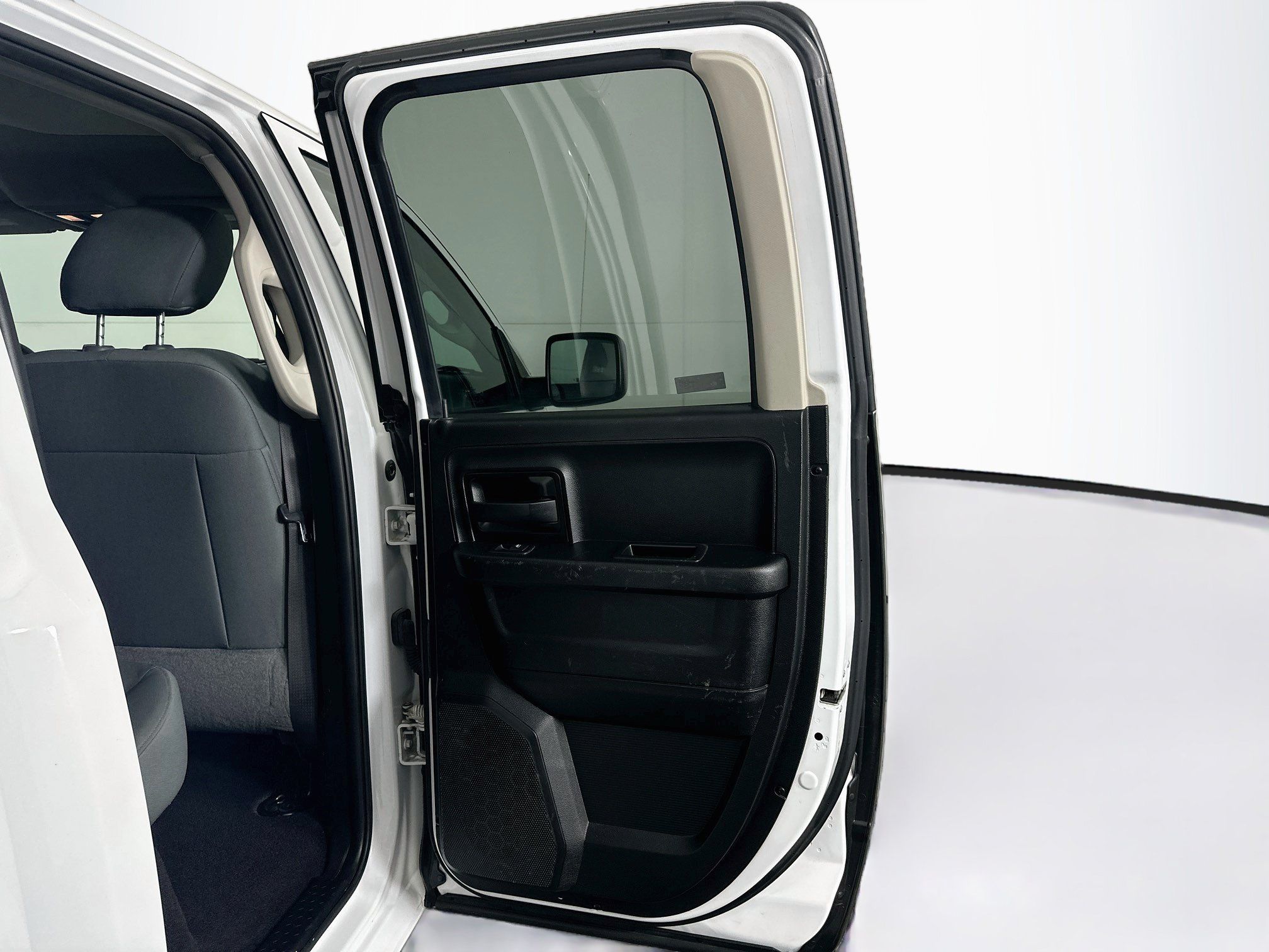 Used 2019 RAM 1500 Express RWD image 27