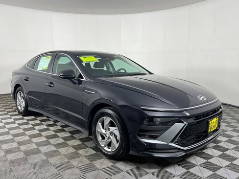 Used 2025 Hyundai Sonata SE image 3