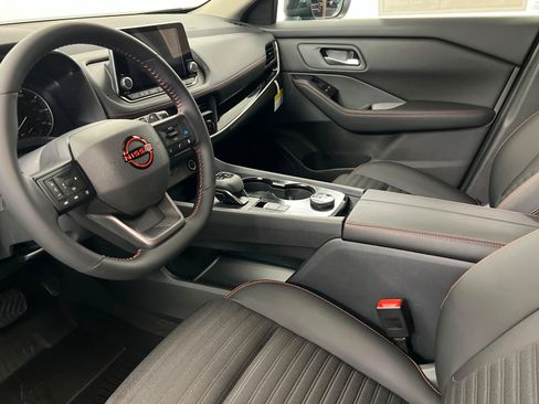 New 2026 Nissan Rogue SV AWD/4WD image 15