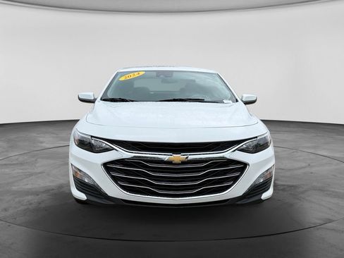 Used 2024 Chevrolet Malibu LT FWD image 2