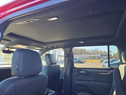 New 2026 GMC Acadia AT4 w/ Luxury Package AWD/4WD image 14