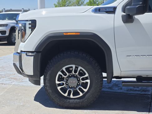 Used 2024 GMC Sierra 3500 SLE w/ SLE Convenience Package AWD/4WD image 10