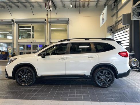 Used 2024 Subaru Ascent Onyx Edition AWD/4WD image 4