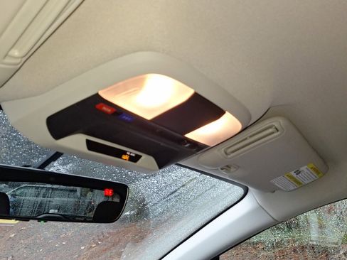 Used 2018 Subaru Crosstrek 2.0i Premium w/ Popular Package #2 image 11