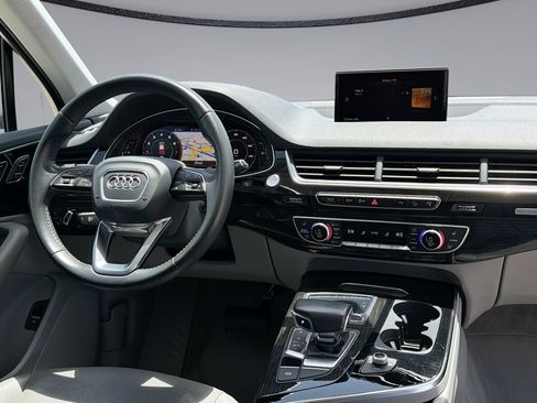 Used 2017 Audi Q7 3.0T Premium Plus w/ Premium Plus Package AWD/4WD image 19
