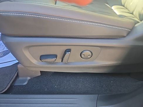 New 2026 Nissan Pathfinder Platinum image 10