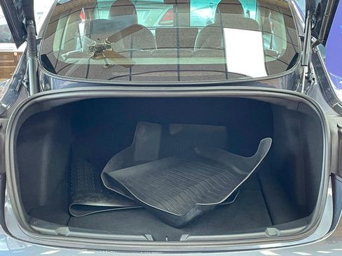 Used 2023 Tesla Model 3 Standard Range image 18