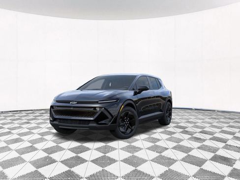 New 2026 Chevrolet Equinox EV LT image 2