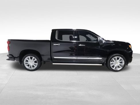 Used 2024 Chevrolet Silverado 1500 High Country AWD/4WD image 5