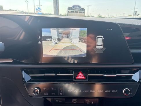 New 2025 Kia Niro EX Touring image 35