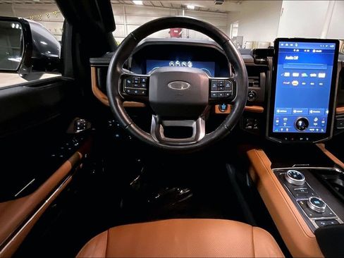 Certified 2023 Ford Expedition Max Platinum AWD/4WD image 5