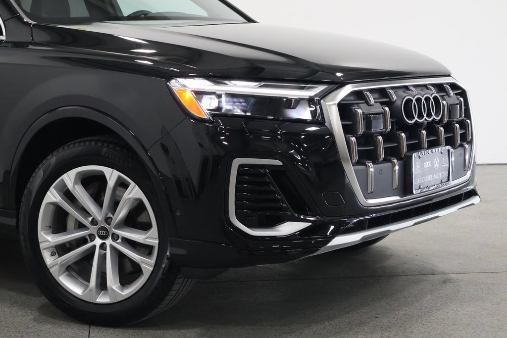 Used 2025 Audi Q7 3.0T Premium w/ Convenience Package AWD/4WD image 3