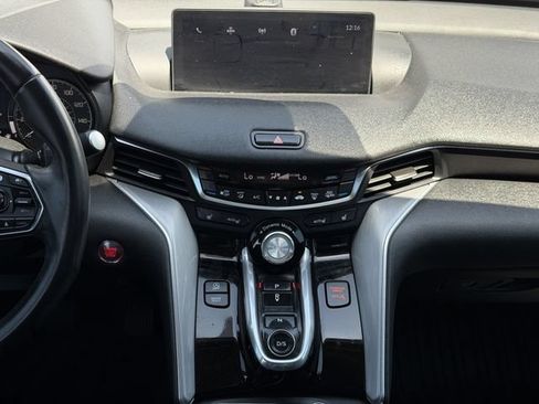 Used 2023 Acura TLX FWD image 16