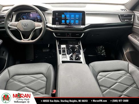 Used 2025 Volkswagen Atlas Cross Sport SE w/ Panoramic Sunroof Package AWD/4WD image 14