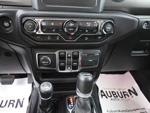 Used 2019 Jeep Wrangler Unlimited Sport S AWD/4WD image 9