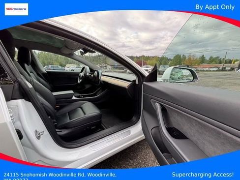 Used 2018 Tesla Model 3 Mid Range image 18