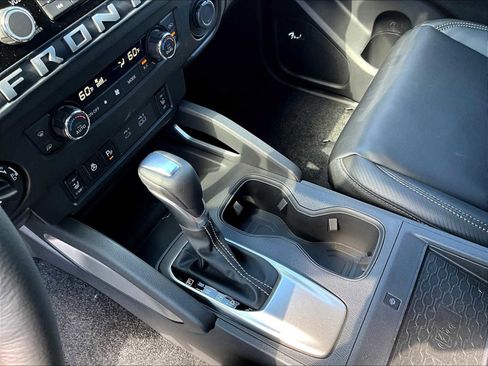 New 2025 Nissan Frontier SL image 14