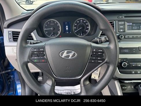 Used 2017 Hyundai Sonata SE image 22