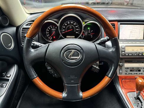 Used 2002 Lexus SC 430 Convertible RWD image 18