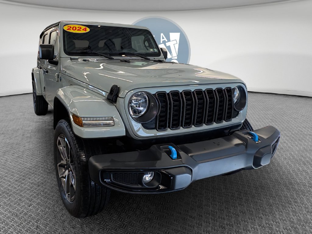 Used 2024 Jeep Wrangler Unlimited AWD/4WD image 1