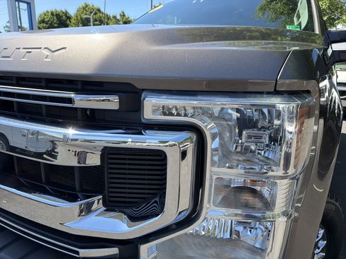 Used 2022 Ford F250 XLT w/ XLT Premium Package AWD/4WD image 6