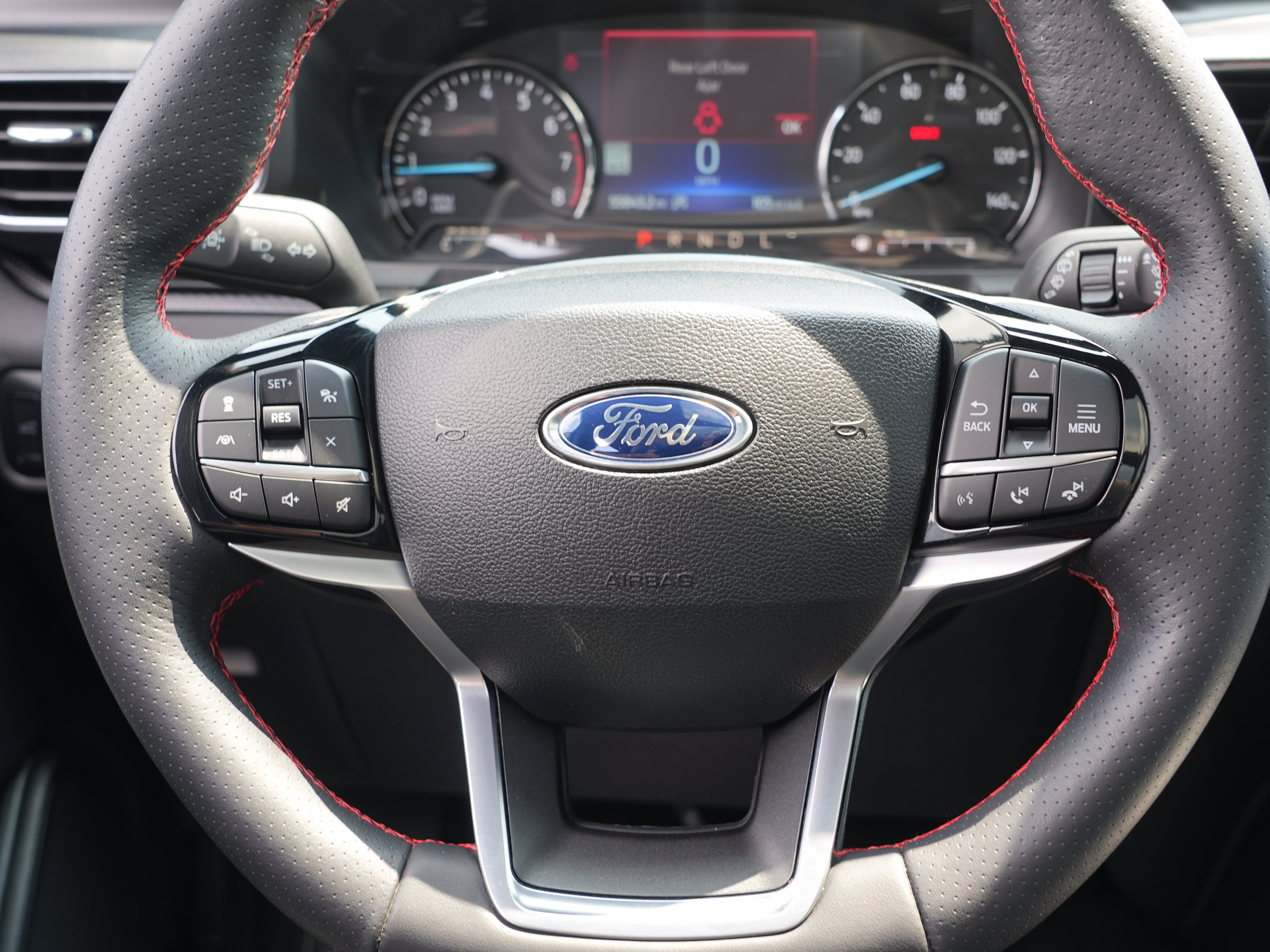 Used 2024 Ford Explorer ST-Line w/ Class IV Trailer Tow Package AWD/4WD image 25