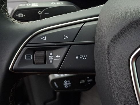 Used 2025 Audi Q8 Prestige w/ Prestige Package image 22