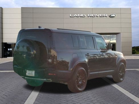 New 2026 Land Rover Defender 130 S image 5