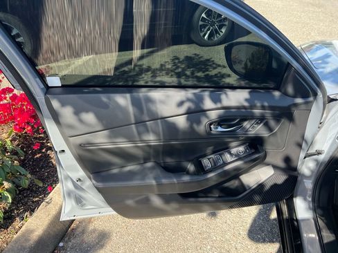 Used 2025 Honda Accord Touring image 10