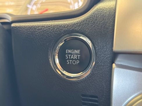 Used 2021 Toyota 4Runner SR5 Premium w/ Moonroof Package AWD/4WD image 6