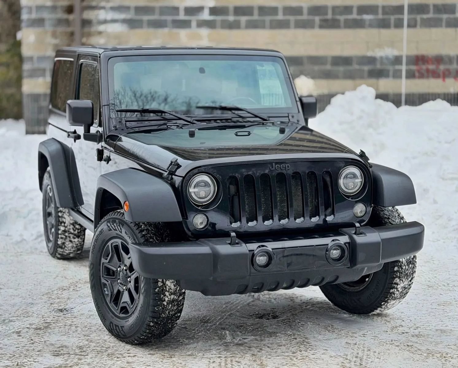 Used 2015 Jeep Wrangler Sport AWD/4WD image 3