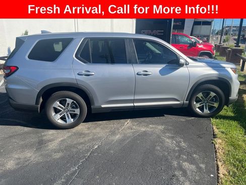 Used 2025 Honda Pilot EX-L image 30