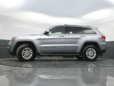 Used 2018 Jeep Grand Cherokee Laredo image 23