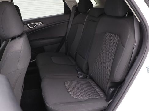 Used 2024 Kia Sportage LX image 12