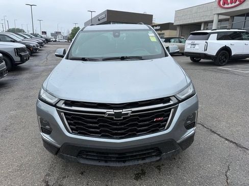 Used 2023 Chevrolet Traverse RS w/ LPO, Floor Liner Package FWD image 2