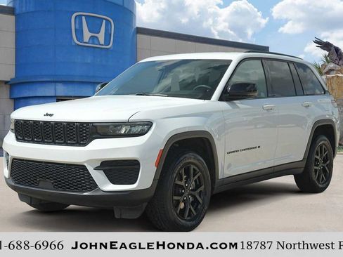 Used 2024 Jeep Grand Cherokee Altitude AWD/4WD image 1