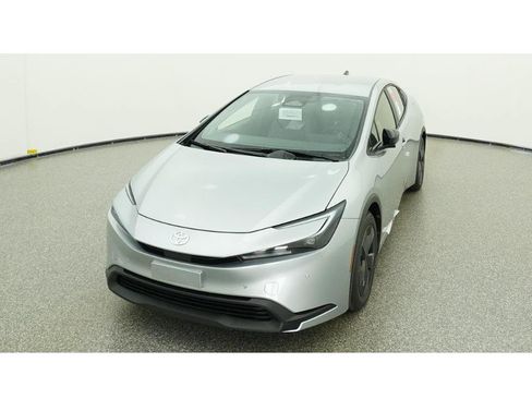 New 2026 Toyota Prius LE FWD image 16