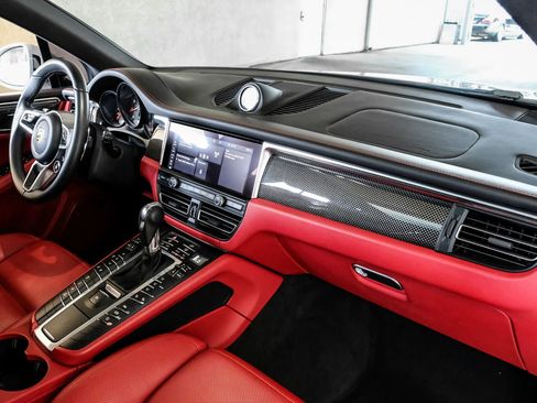 Used 2021 Porsche Macan GTS AWD/4WD image 12