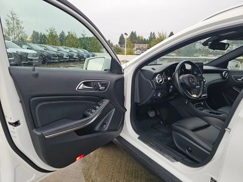 Used 2019 Mercedes-Benz GLA 250 4MATIC image 22