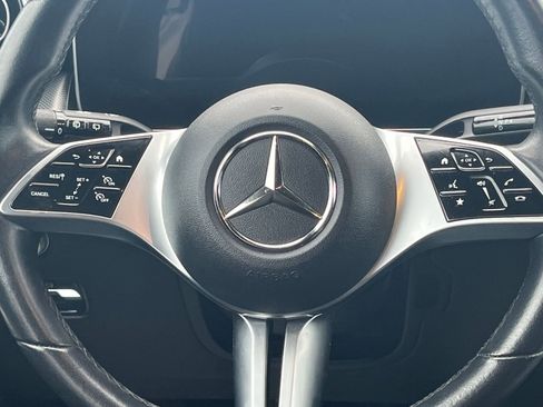 Used 2024 Mercedes-Benz GLC 300 image 29