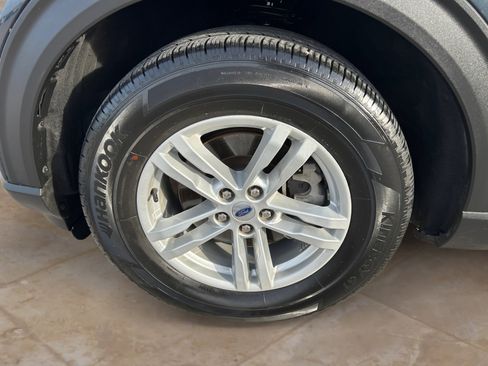 Used 2023 Ford Explorer XLT RWD image 23
