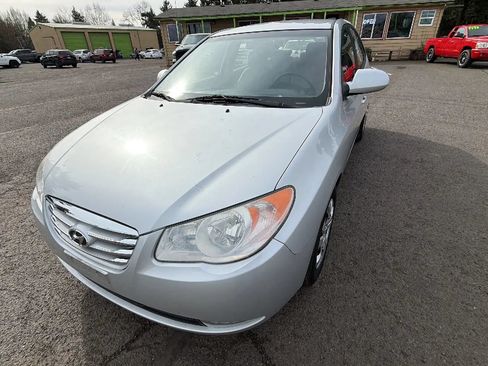 Used 2010 Hyundai Elantra GLS FWD image 7