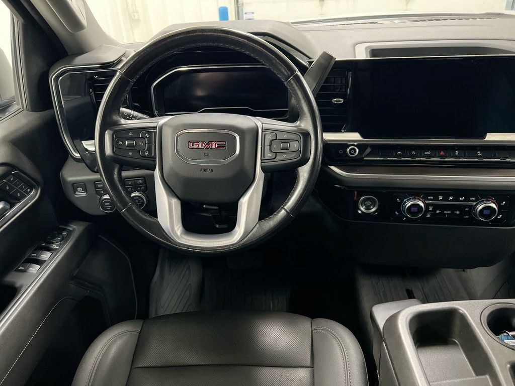 Used 2022 GMC Sierra 1500 SLT AWD/4WD image 11